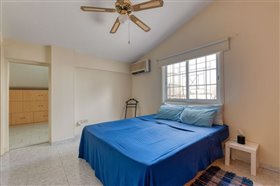 Image No.18-3 Bed Apartment for sale
