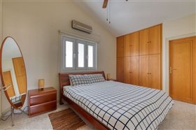 Image No.19-3 Bed Apartment for sale