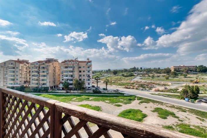 Image No.8-3 Bed Apartment for sale