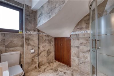 ground-floor-guest-wc-shower