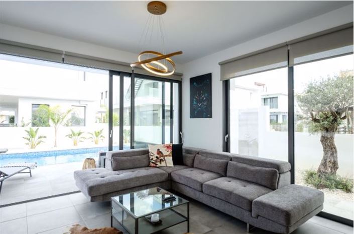 Image No.4-4 Bed Villa for sale