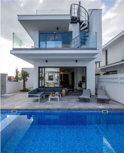 Image No.18-5 Bed Villa for sale