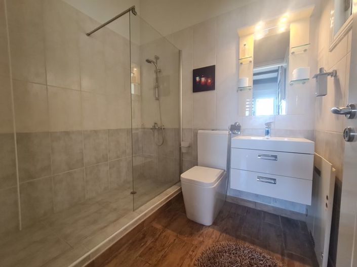 Image No.15-4 Bed Villa for sale