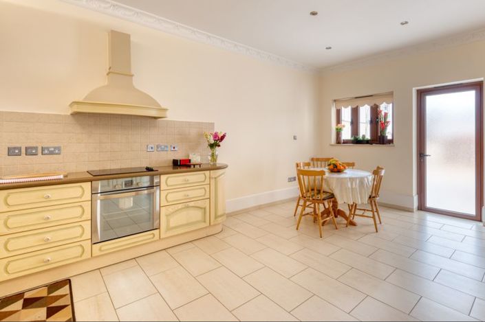 Image No.8-3 Bed Villa for sale