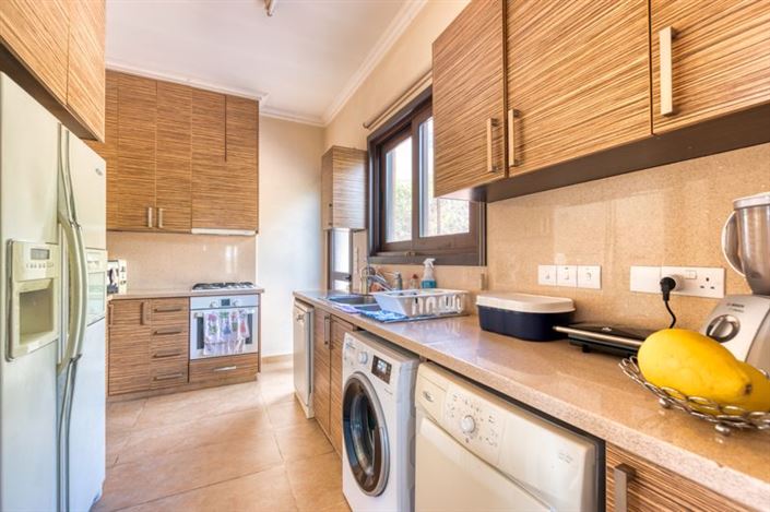 Image No.11-Villa de 4 chambres à vendre à Anglisides