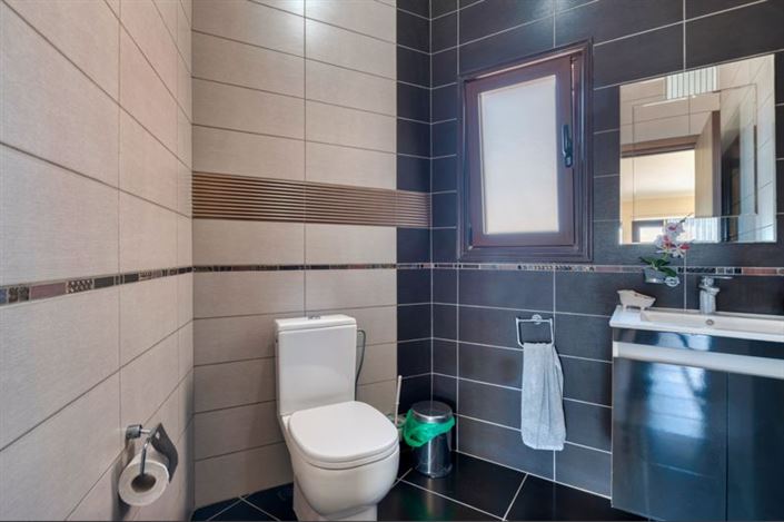 Image No.12-Villa de 4 chambres à vendre à Anglisides