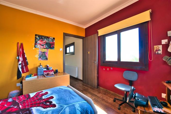 Image No.21-Villa de 4 chambres à vendre à Anglisides