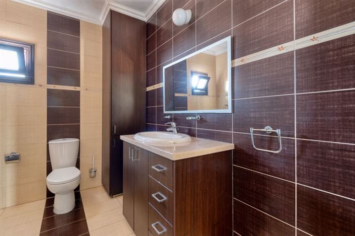 Image No.25-Villa de 4 chambres à vendre à Anglisides