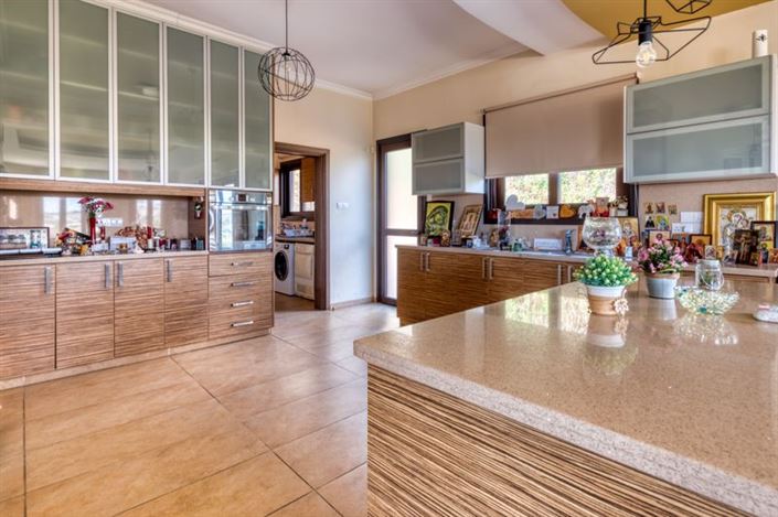 Image No.10-Villa de 4 chambres à vendre à Anglisides