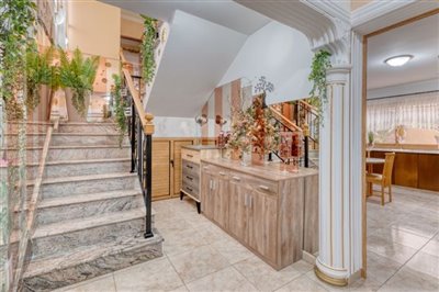 lower-ground-staircase