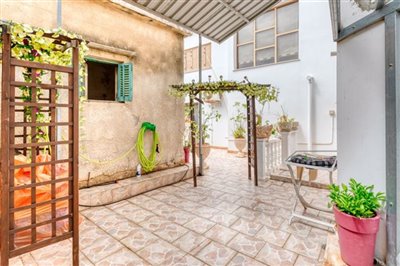 rear-courtyard
