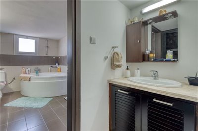 family-bathroom-2