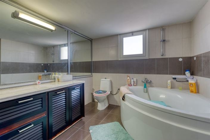 Image No.23-3 Bed Villa for sale