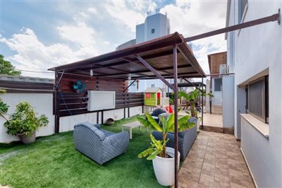 rear-pergola
