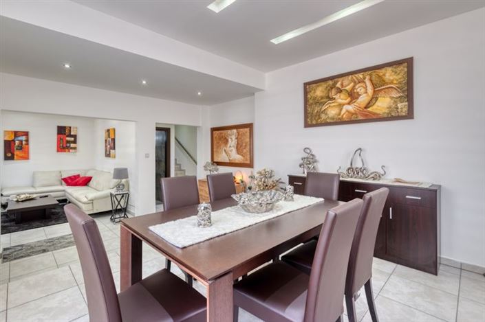 Image No.6-3 Bed Villa for sale