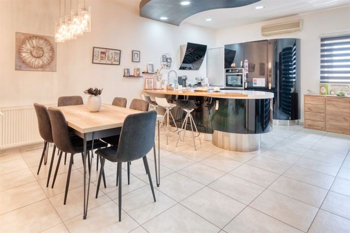 Image No.3-3 Bed Villa for sale