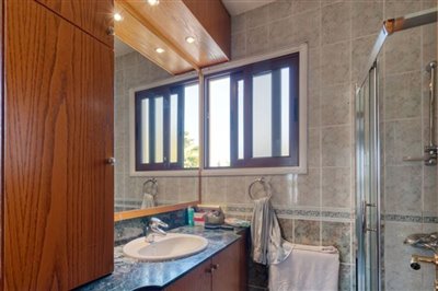 bedroom-1-ensuite