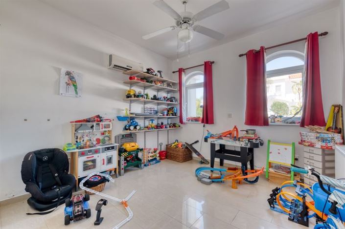 Image No.19-Bungalow de 4 chambres à vendre à Ayia Thekla