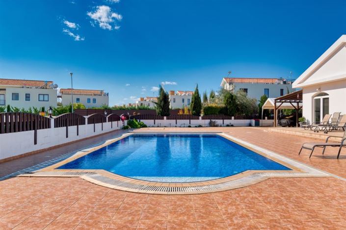 Image No.3-Bungalow de 4 chambres à vendre à Ayia Thekla