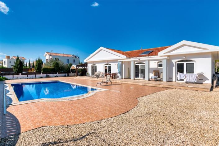 Image No.23-Bungalow de 4 chambres à vendre à Ayia Thekla