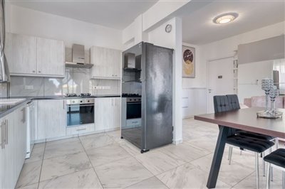 lounge-kitchen-dinning