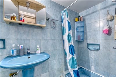 bedroom-1-ensuite-2
