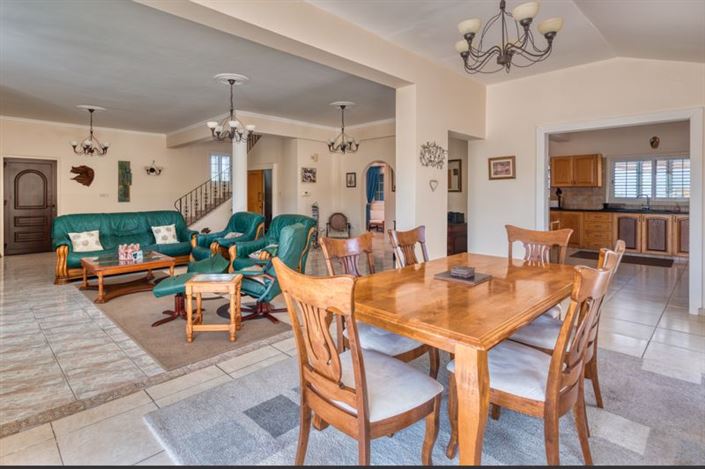 Image No.3-4 Bed Villa for sale