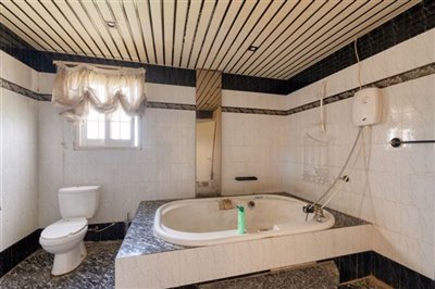 family-bathroom-1