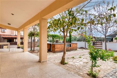 covered-front-verenda-1