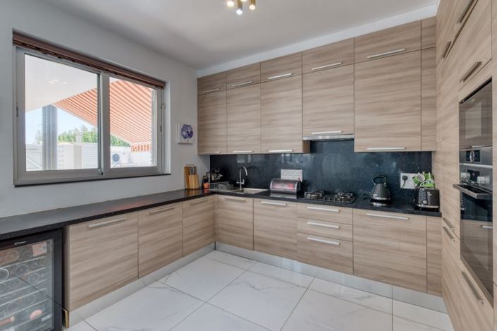 Image No.6-3 Bed Villa for sale