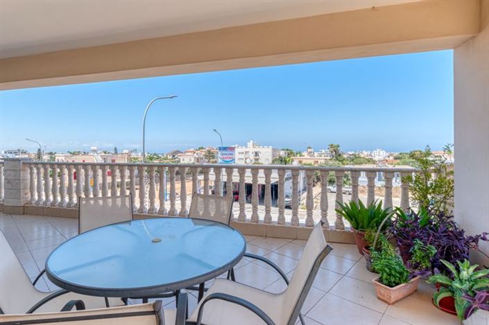 Image No.13-2 Bed Apartment for sale