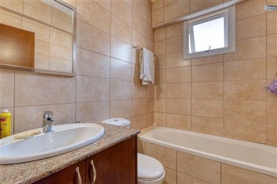bedroom-1-ensuite