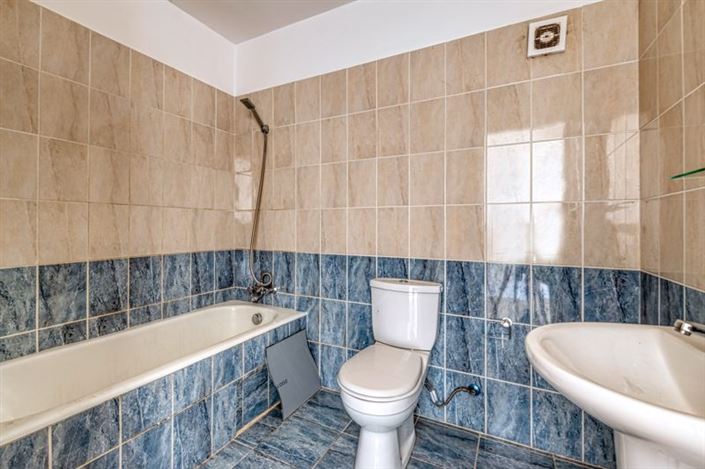 Image No.12-2 Bed Apartment for sale