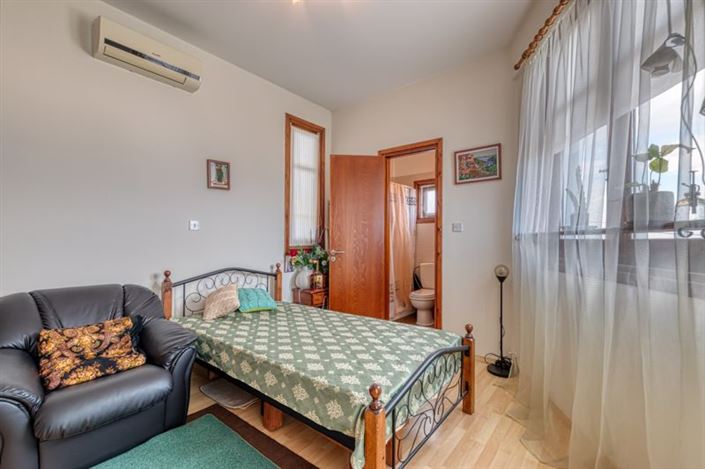 Image No.10-3 Bed Villa for sale