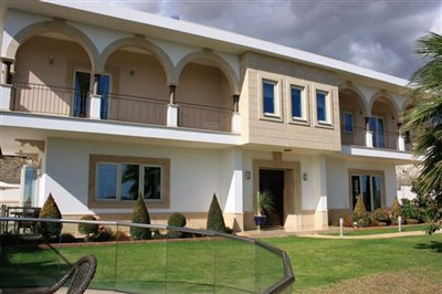 front-of-villa-2