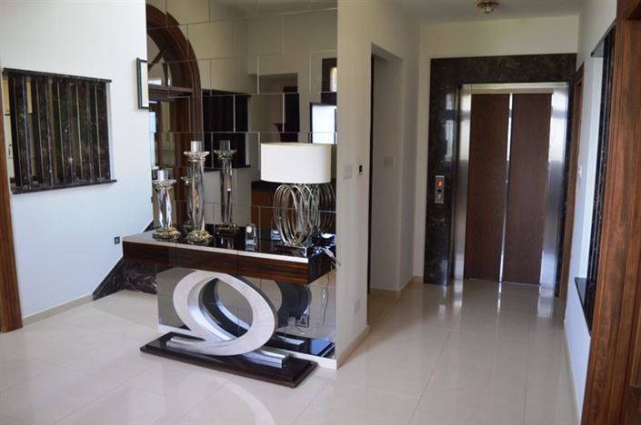 Image No.7-5 Bed Villa for sale