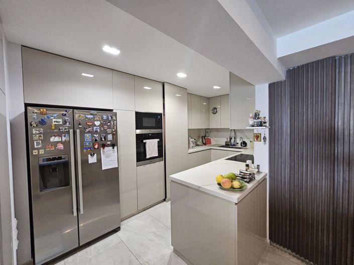 Image No.11-3 Bed Apartment for sale