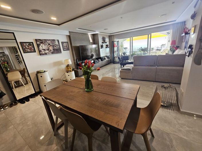 Image No.13-3 Bed Apartment for sale