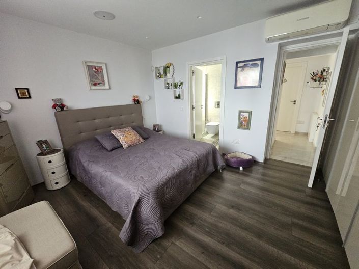 Image No.24-3 Bed Apartment for sale