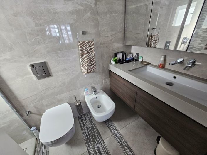 Image No.27-3 Bed Apartment for sale