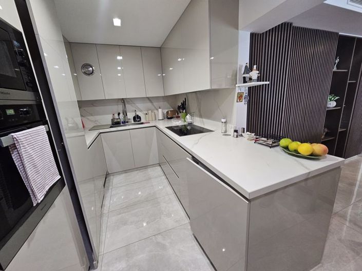 Image No.8-3 Bed Apartment for sale