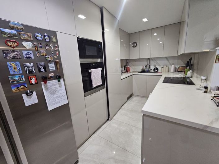 Image No.9-3 Bed Apartment for sale