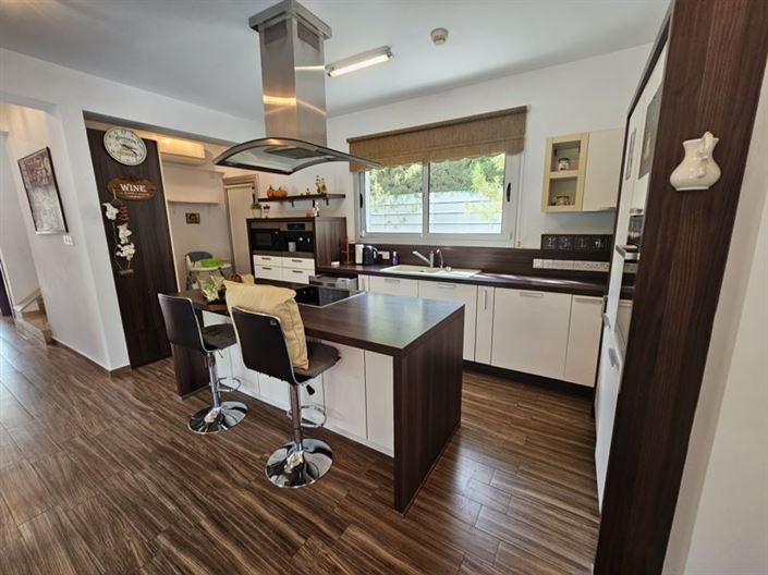 Image No.3-Villa de 5 chambres à vendre à Germasogeia