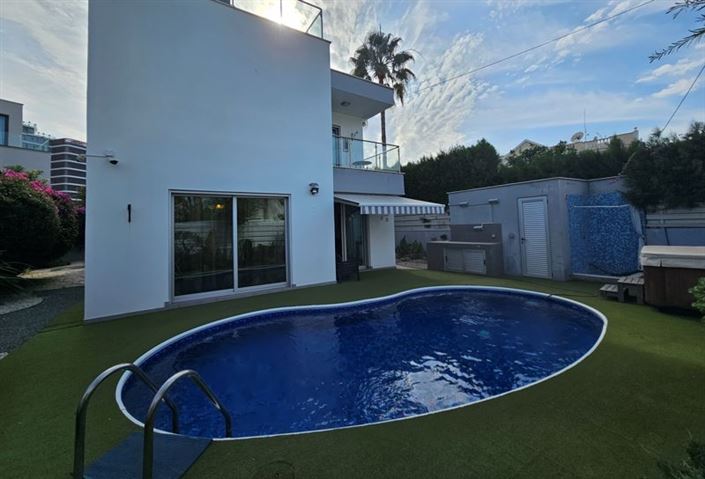 Image No.43-Villa de 5 chambres à vendre à Germasogeia