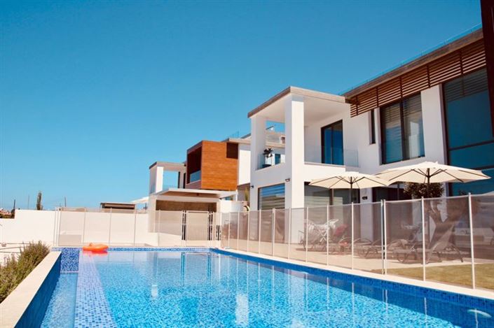 Image No.2-4 Bed Villa for sale