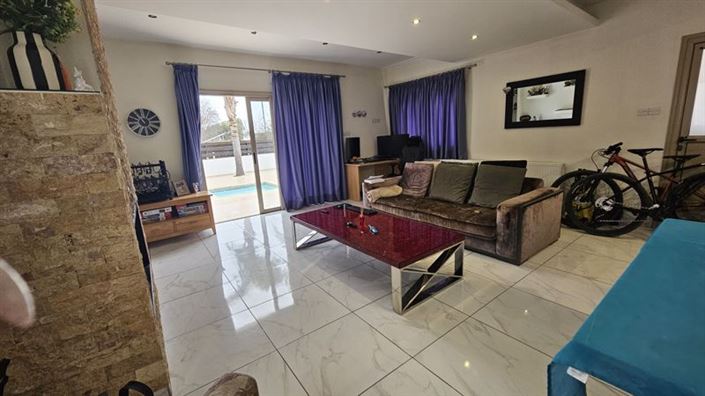 Image No.18-5 Bed Villa for sale