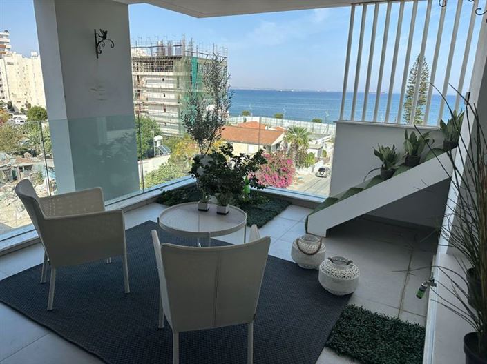 Image No.1-3 Bed Apartment for sale