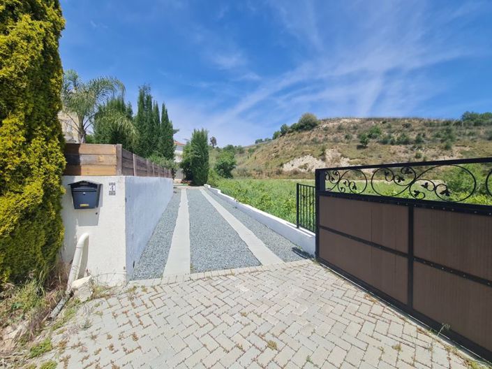 Image No.38-Villa de 3 chambres à vendre à Stroumpi