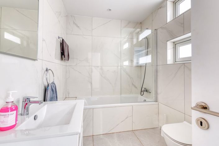 Image No.21-3 Bed Villa for sale