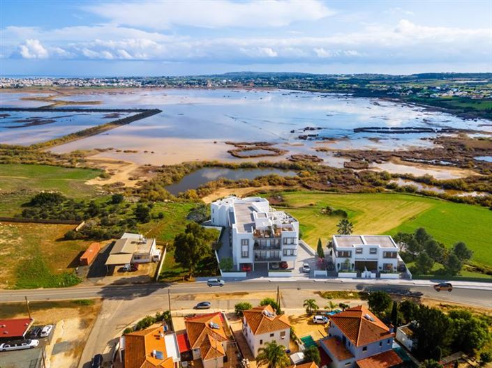 Image No.22-3 Bed Apartment for sale